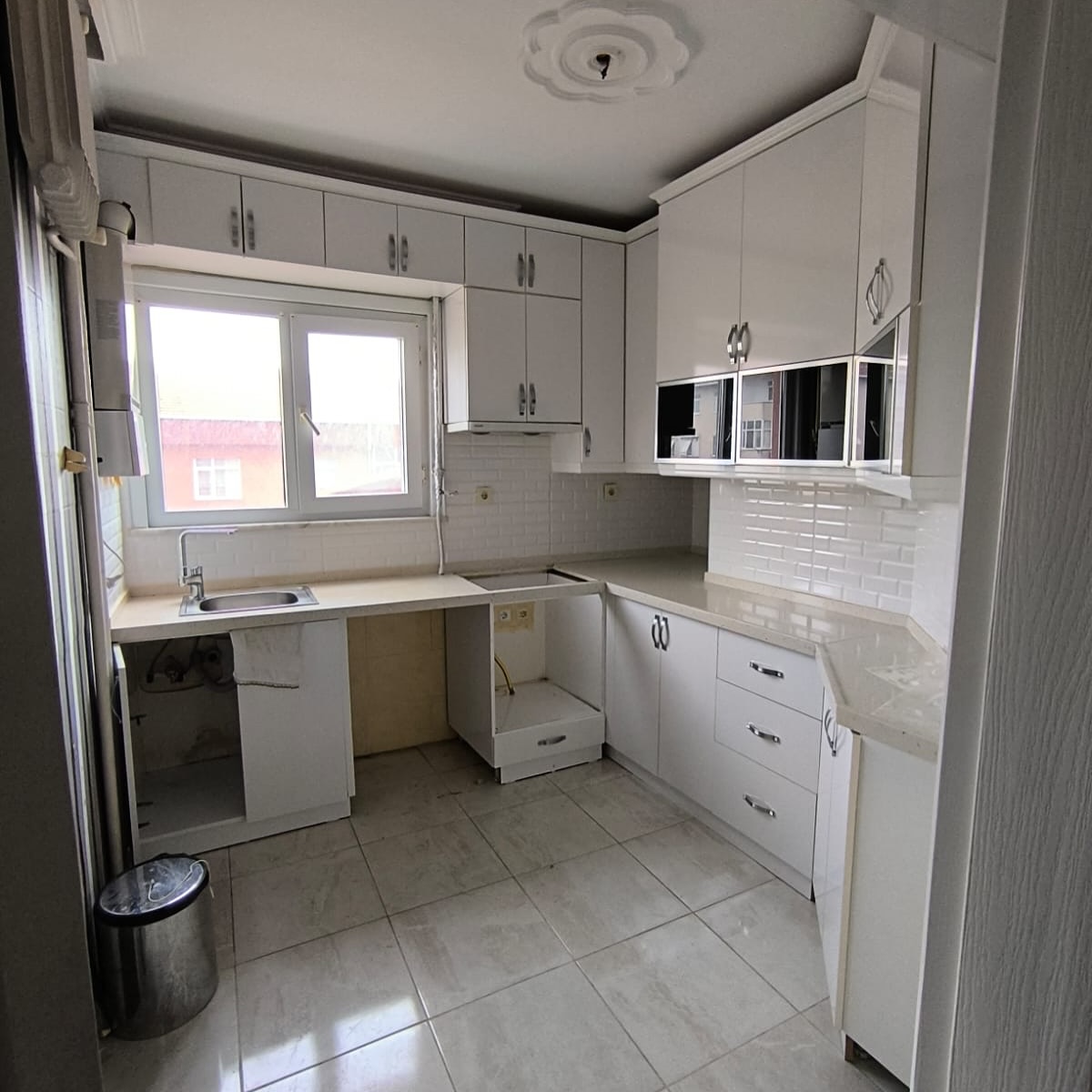 IRKI Mobilya Modern Mutfak Tasarımı - Meşe Kaplama